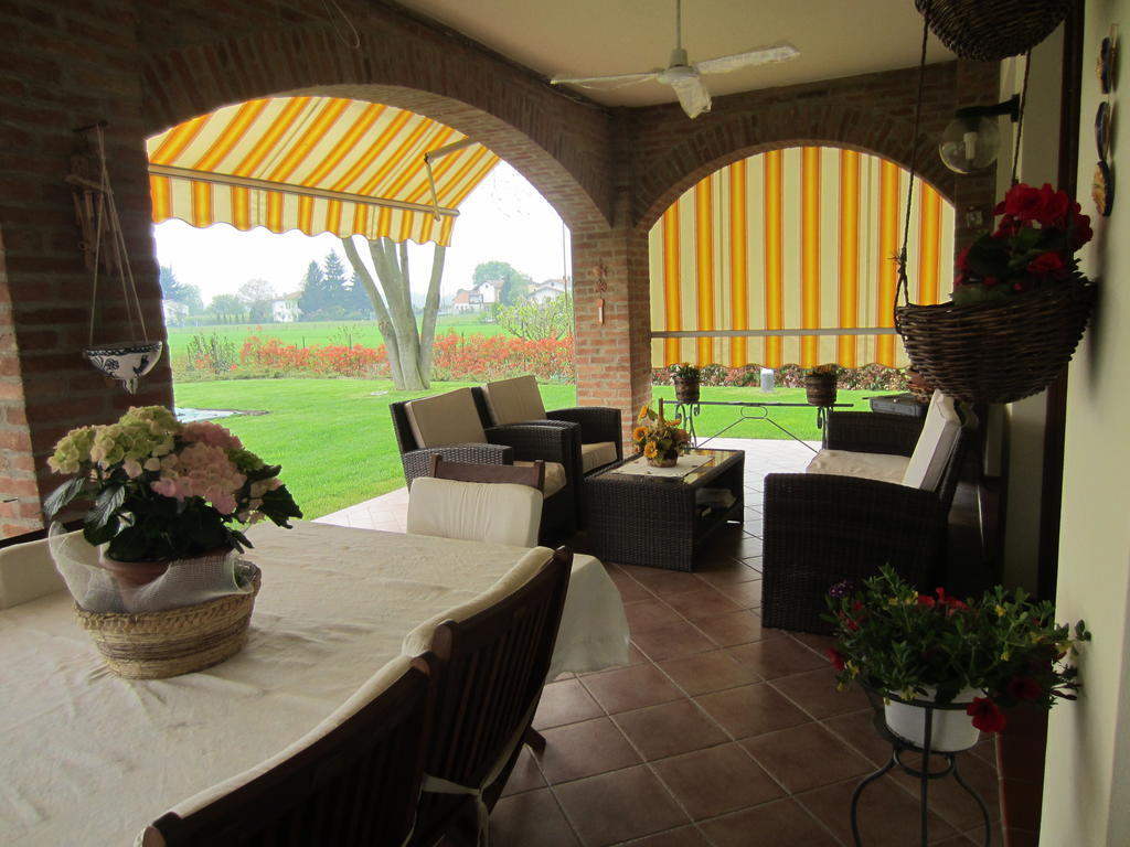 Marinella B&B Cornale Esterno foto