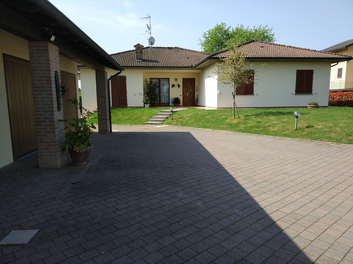 Marinella B&B Cornale Esterno foto